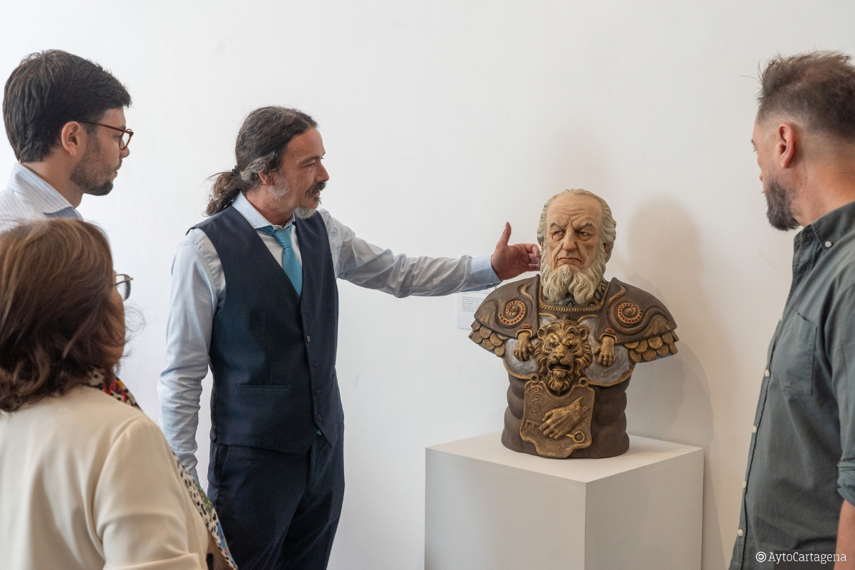 El Museo del Teatro Romano de Cartagena revive la Segunda Guerra Púnica con la exposición del artista Francano