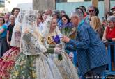 Mil falleros de Valencia protagonizan una ofrenda a la Virgen en Cartagena