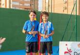 Visita a las nuevas pistas de tenis del Pabell�n Central y clausura del curso de la Escuela municipal de tenis